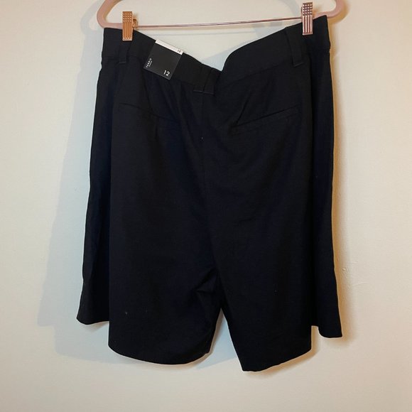 🔥 torrid | Black Pleated Linen Blend Soft Bermuda Shorts 12 NWT - Picture 5 of 6